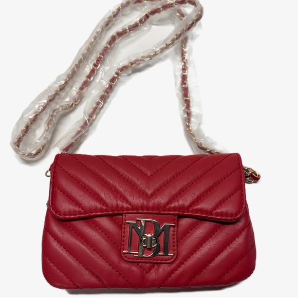 Badgley Mischka | Quilted Simple Phone Crossbody With Letter Lock Closure - NWT - Picture 7 of 13